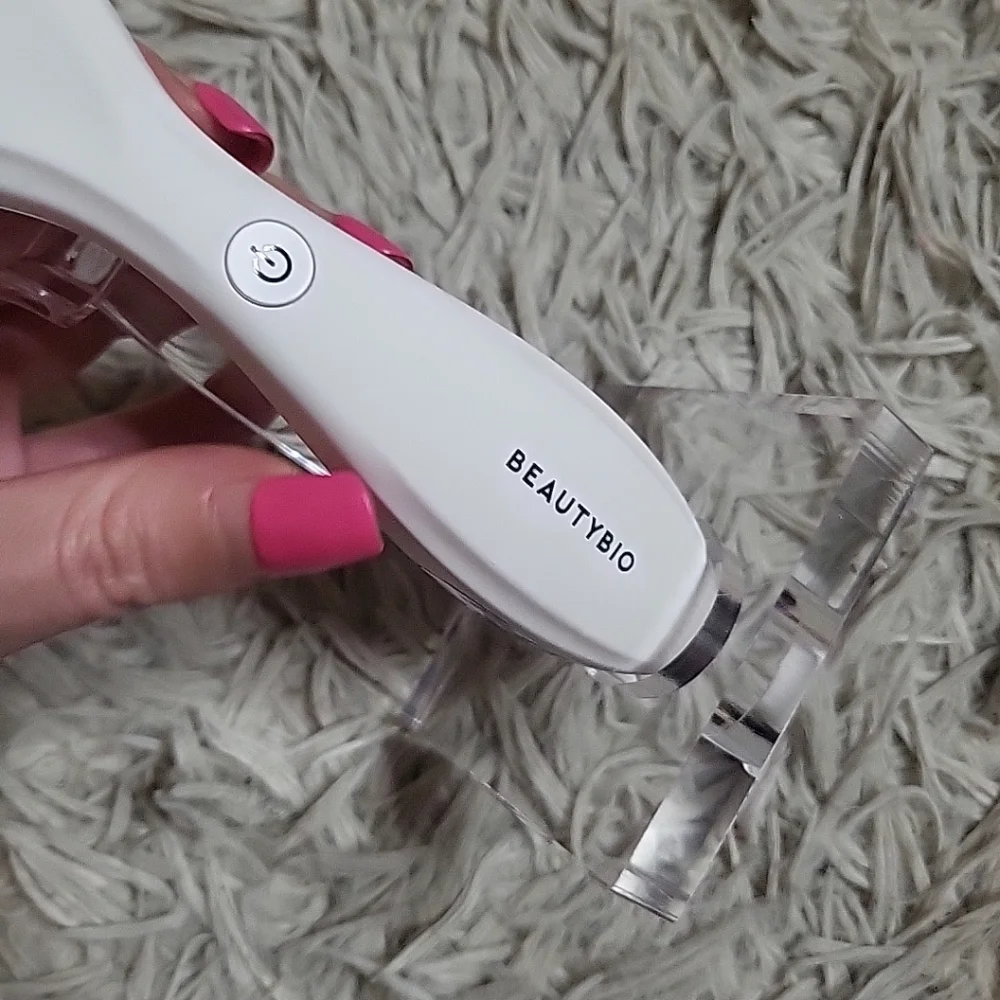 Beautybio microneedling tool